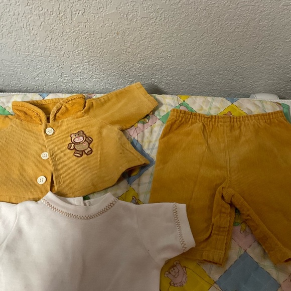 Vintage Cabbage Patch Kid Boys Corduroy Outfit W/ Teddy Bear Appliqué & T Shirt - Picture 3 of 9